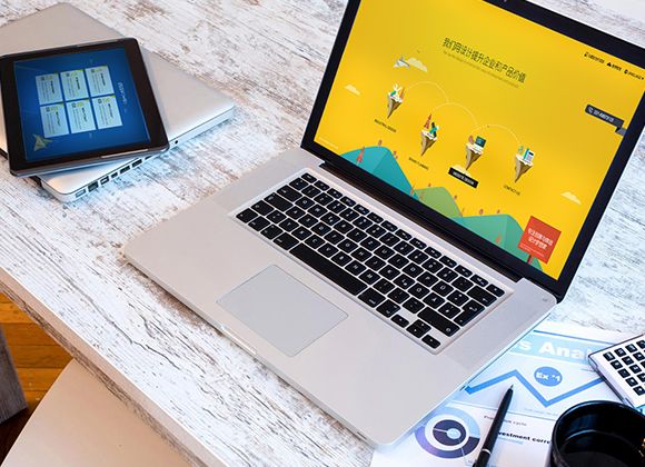 設(shè)計(jì)公司網(wǎng)站（動(dòng)畫創(chuàng)意版）